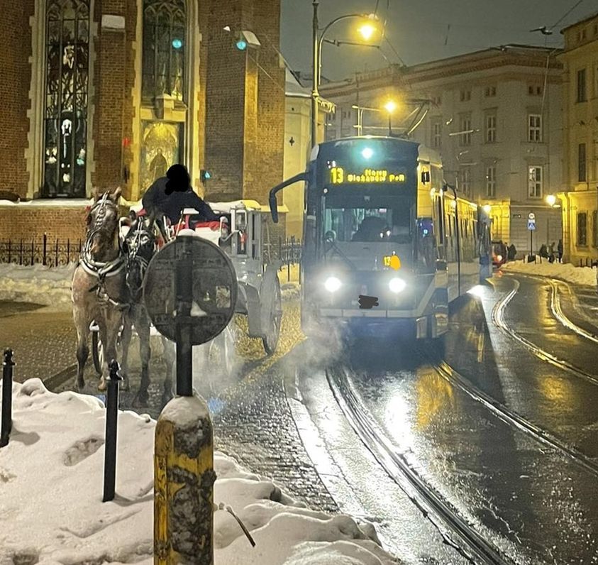 Komunikat KSOZ – Zderzenie tramwaju z dorożką
